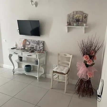 Enry White House Cagliari