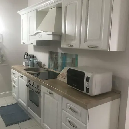 Enry White House Кальяри